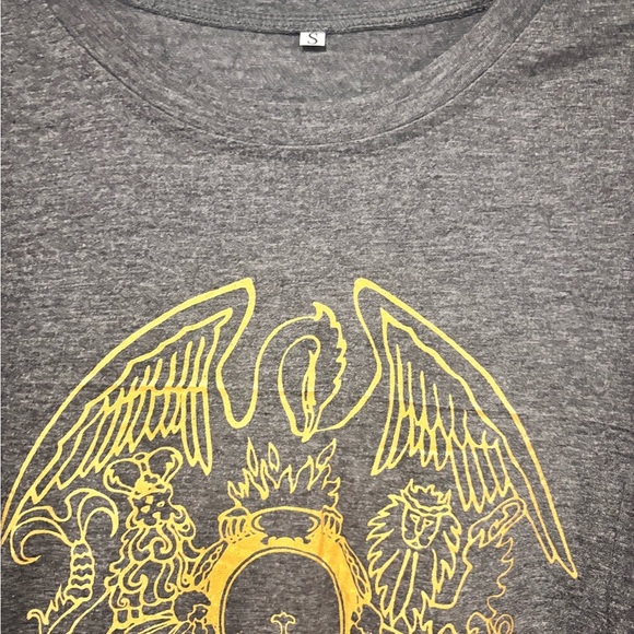 Queen Charcoal Tee with Golden Design - Picture 2 of 2